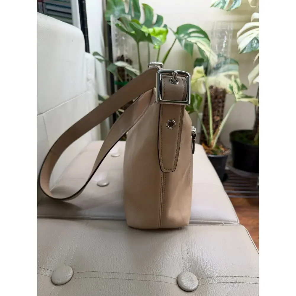 COACH Legacy Leather Duffle Shoulder Bag Beige Crossbody Tassel Excellent